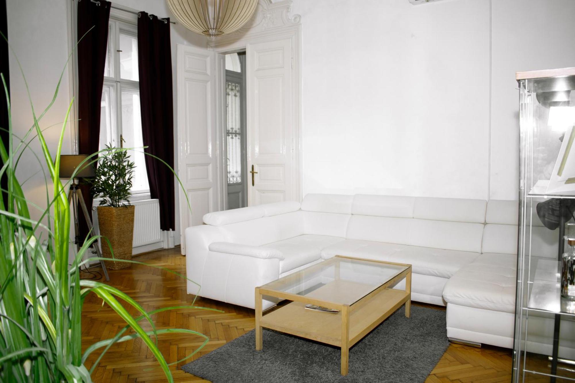 Heart Of The City, Entire Very Big Apartment Budapest Eksteriør billede