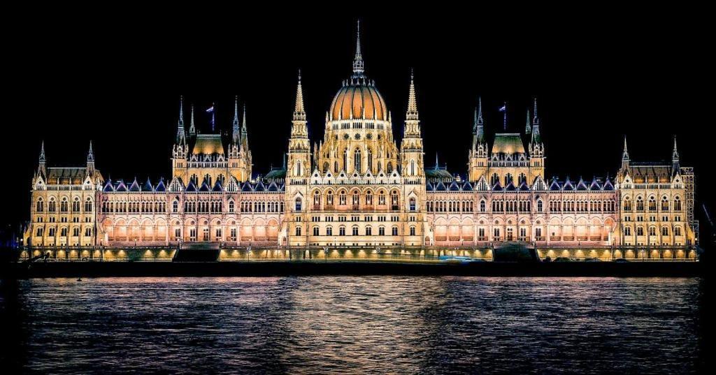 Heart Of The City, Entire Very Big Apartment Budapest Eksteriør billede