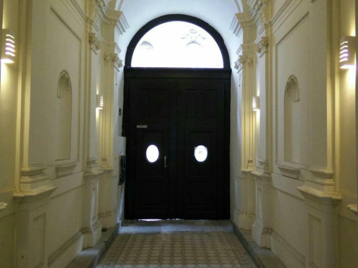 Heart Of The City, Entire Very Big Apartment Budapest Eksteriør billede