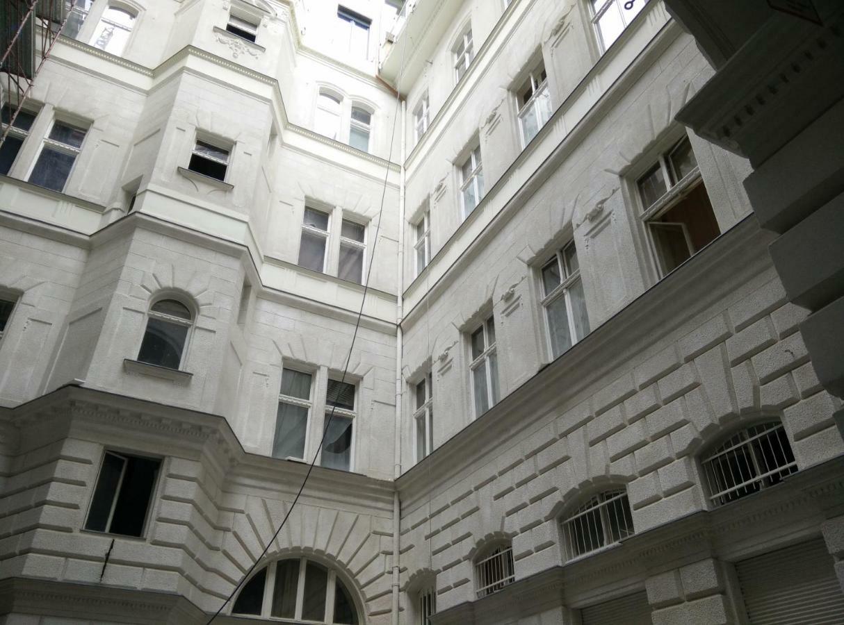 Heart Of The City, Entire Very Big Apartment Budapest Eksteriør billede